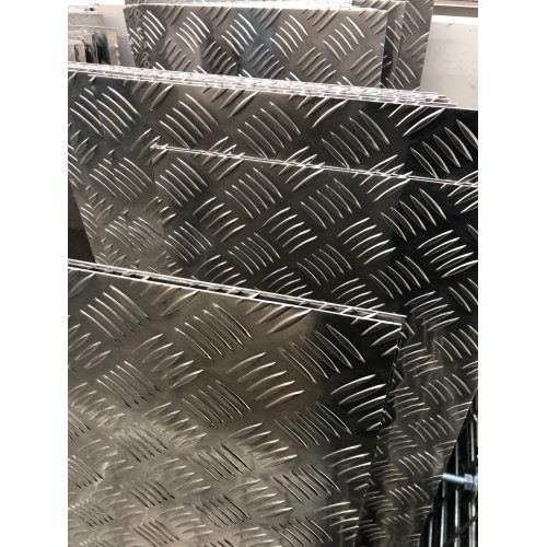 Лист алюминиевый рифленый ДУЭТ АМг2Н2Р 1,5х1500х3000