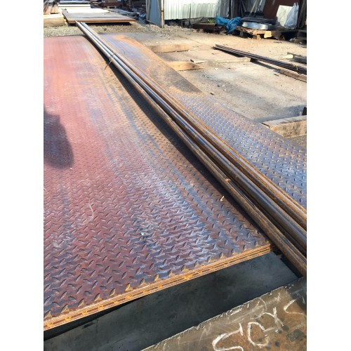 Лист стальной рифленый (ромб-чечевица) 10мм ГОСТ 8568-77